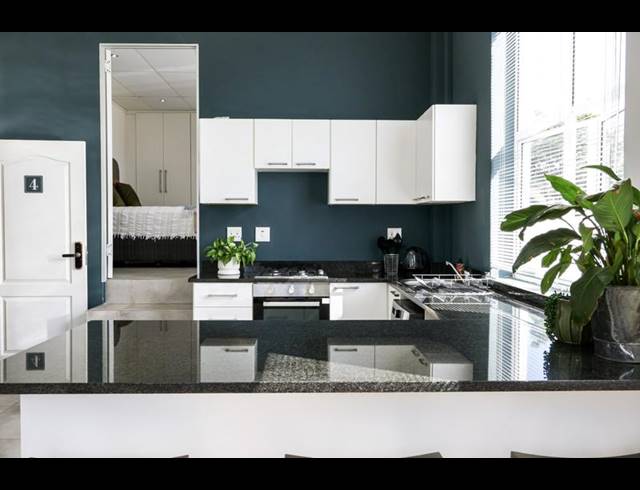 1 BEDROOM APARTMENT FOR SALE IN HILTON CENTRAL